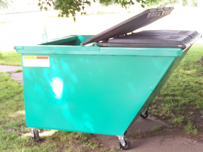 Many sizes of Dumpsters
